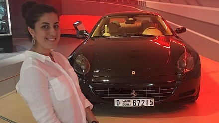 Двух сотрудниц Сбербанка задержали в Москве при покупке Ferrari