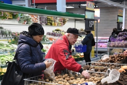 Почти треть граждан России тратит на продукты более половины своего дохода