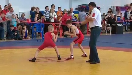 В Госдуме предложили запретить ставки на детские спортивные соревнования