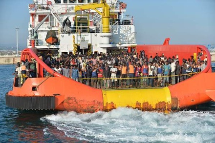 Число спасённых в Средиземном море мигрантов за день превысило 6 тысяч