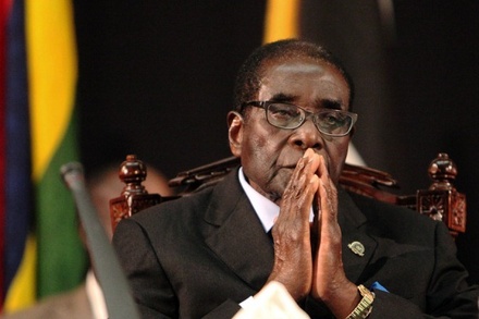 Правящая партия Зимбабве призвала президента уйти в отставку