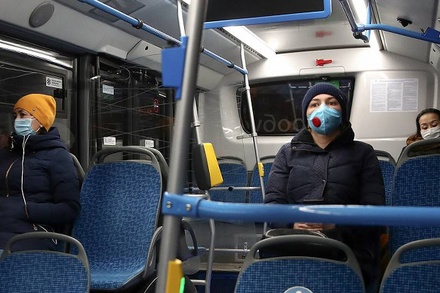 В Москве контролёры начали проверять наличие масок и перчаток у пассажиров