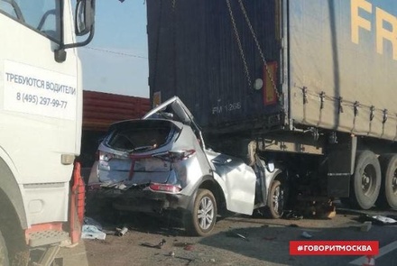 Один человек погиб в ДТП с фурой на Калужском шоссе 