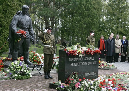 Парламент Эстонии рассмотрит законопроект о демонтаже памятников советским воинам