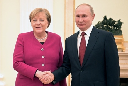 В Москве начались переговоры Владимира Путина и Ангелы Меркель