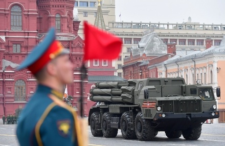 «Интерфакс» узнал о просьбе Кремля не звать пожилых на празднование Победы