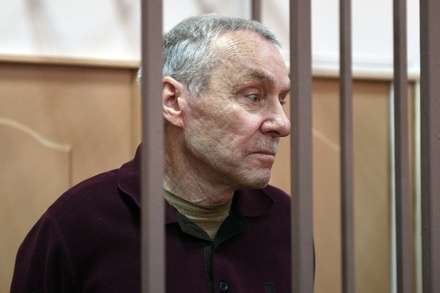 Прокурор запросил 5 лет колонии и штраф 500 тыс. руб. для отца полковника Захарченко