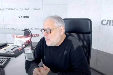 Михаил Хазин рассказал о необходимости разрыва связи с Украиной для Дональда Трампа 