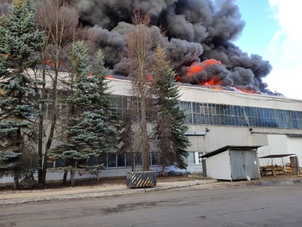 Пожар на заводе в Дмитрове локализован