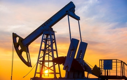 Нефть развернулась вверх после падения более чем на 5 процентов
