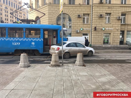 В Москве из-за ДТП прервано движение трамваев на Новокузнецкой улице