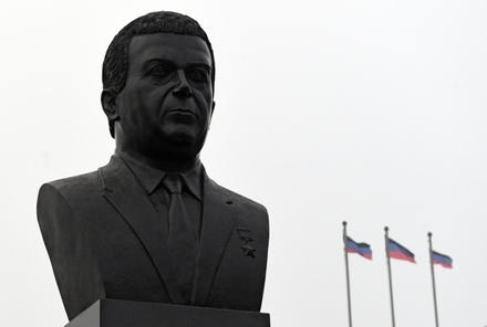 В Госдуме поддержали установку в столице памятника Кобзону