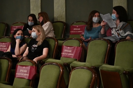 Власти Москвы назвали условие для проведения концертов и кинопоказов без ограничений