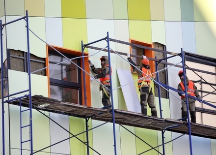 Власти Москвы зафиксировали вспышку кори среди строителей