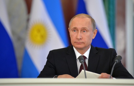 Путин заявил, что зарплаты губернаторов не должны быть выше средних