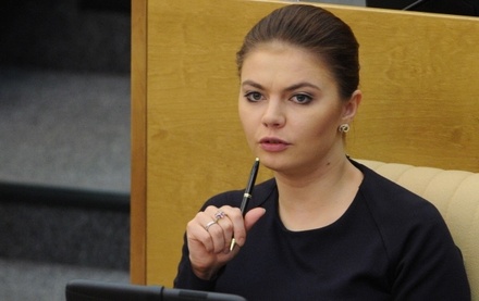 Алина Кабаева уходит из Госдумы 