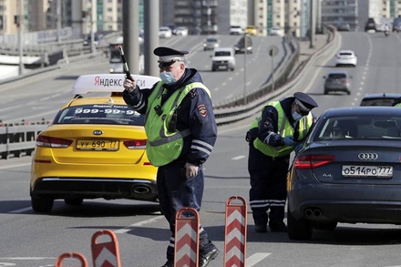 МВД Подмосковья призвало водителей минимизировать поездки на личном транспорте