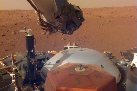 Зонд InSight впервые смог пробурить грунт Марса