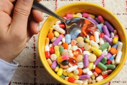Терапевт предупредила о рисках осложнений у скупающих витамин D россиян