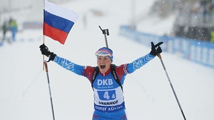 Женская сборная РФ по биатлону заняла пятое место в эстафете на этапе Кубка мира