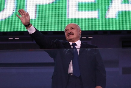 Лукашенко пригласил Зеленского в Минск