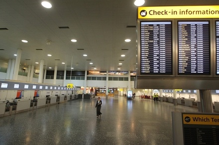 Лондонский аэропорт Гатвик частично возобновил работу после вторжения дронов