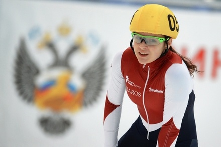 Софья Просвирнова завоевала серебро на чемпионате Европы по шорт-треку
