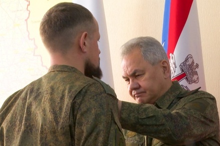 Сергей Шойгу посетил штаб группировки войск «Восток» в ходе работы в зоне СВО
