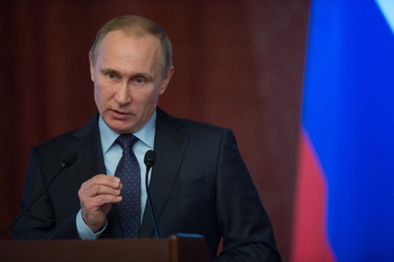 Путин предложил ввести присягу для чиновников в целях борьбы с коррупцией