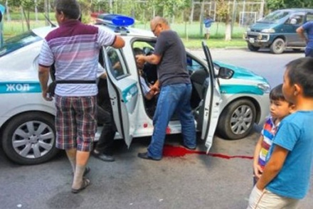 Число погибших в перестрелке полицейских в Алма-Ате увеличилось до трёх