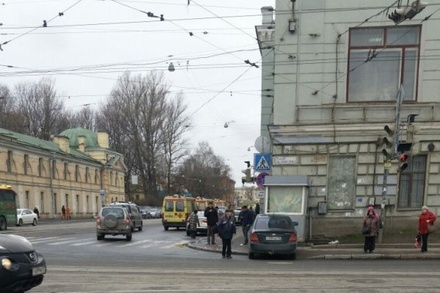 Один человек госпитализирован в результате ДТП в Петербурге