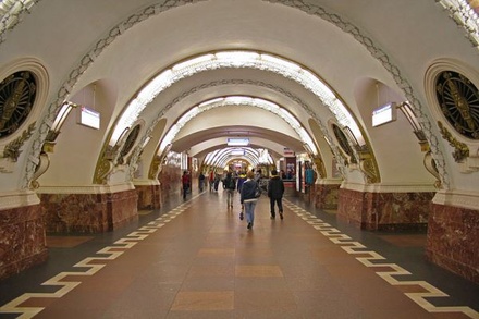 Станцию метро «Площадь Восстания» в Петербурге открыли после проверки