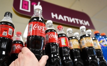 «Ведомости»: Coca-Cola регистрирует три товарных знака в России