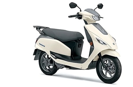 Suzuki показала первый электроскутер в истории марки