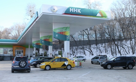 Власти Хабаровского края обвинили спекулянтов в подорожании бензина