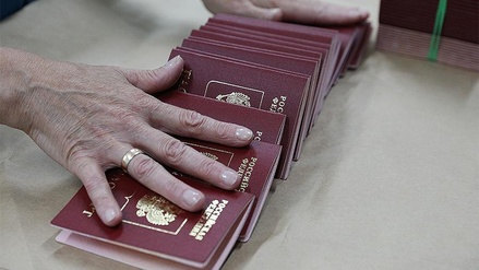 125 тысяч жителей ДНР и ЛНР получили гражданство России