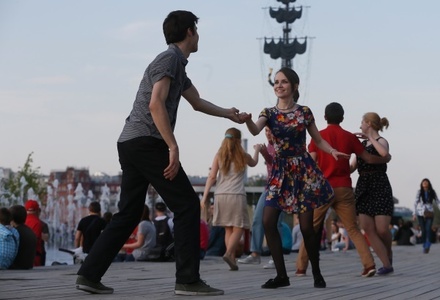 Собянин пообещал Жириновскому сотню пригласительных на танцы