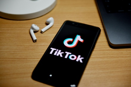 Самым популярным приложением 2020 года для iPhone в России стал TikTok