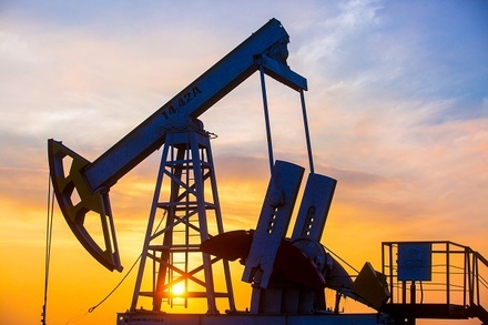 Цена нефти впервые с октября 2017 года упала ниже 59 долларов за баррель