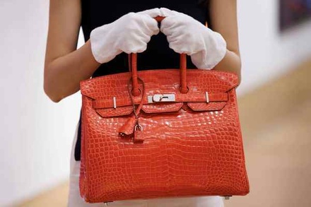 У невестки катарского эмира украли 11 сумок Hermès в скоростном поезде из Ниццы в Париж