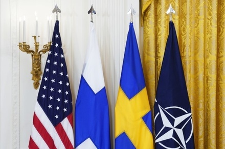 Представители Стокгольма и Хельсинки обсудят с Анкарой членство в НАТО в январе