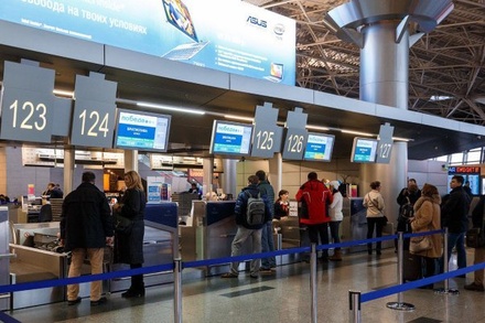 Суд решил не отменять платную регистрацию на рейсы «Победы» в зарубежных аэропортах