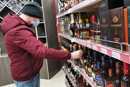 Власти Свердловской области объяснили ограничение продажи алкоголя
