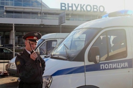 Аэропорты Внуково и Шереметьево проверяют из-за звонка об угрозе взрыва