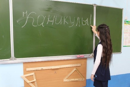 Все российские школы отправят на трёхнедельные каникулы с 23 марта