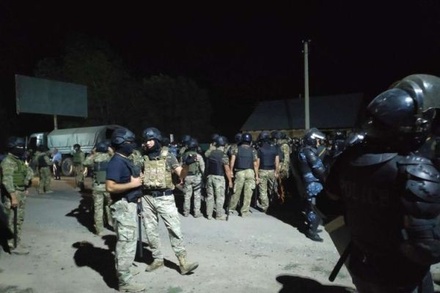 Спецназ приступил к новому штурму резиденции Атамбаева в Киргизии