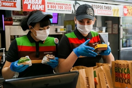 Бургер Кинг пообещал кормить медиков бесплатно