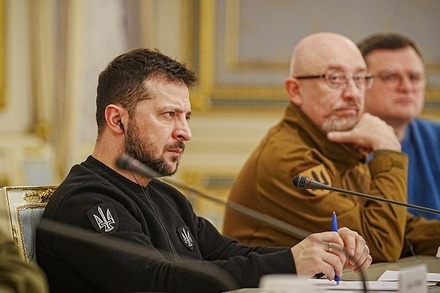В ГД объяснили грядущее увольнение министра обороны Украины попыткой Зеленского сохранить позиции