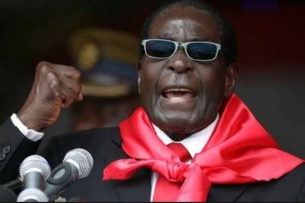Президент Зимбабве Роберт Мугабе заявил, что не намерен покидать свой пост