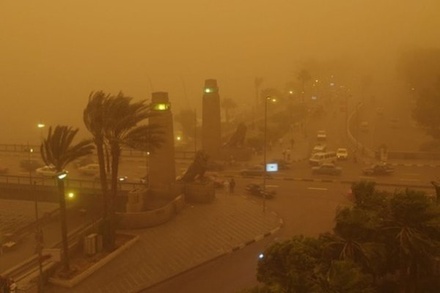 Аэропорт Шарм-эль-Шейха возобновил работу после песчаной бури